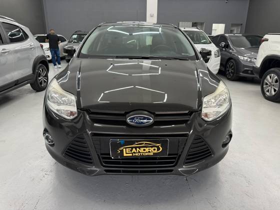 FORD FOCUS 1.6 SE HATCH 16V FLEX 4P POWERSHIFT FORD FOCUS 1.6 SE HATCH 16V FLEX 4P POWERSHIFT